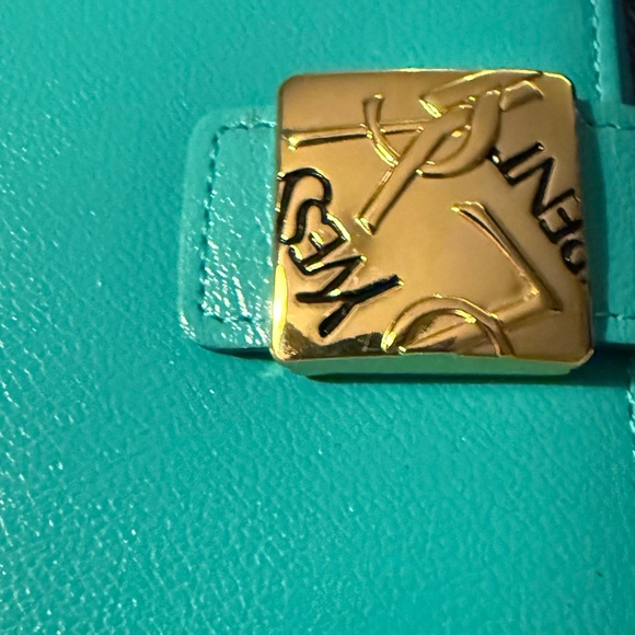 YSL bi-fold wallet with zippered pocket Pre-Loved - Picture 10 of 11